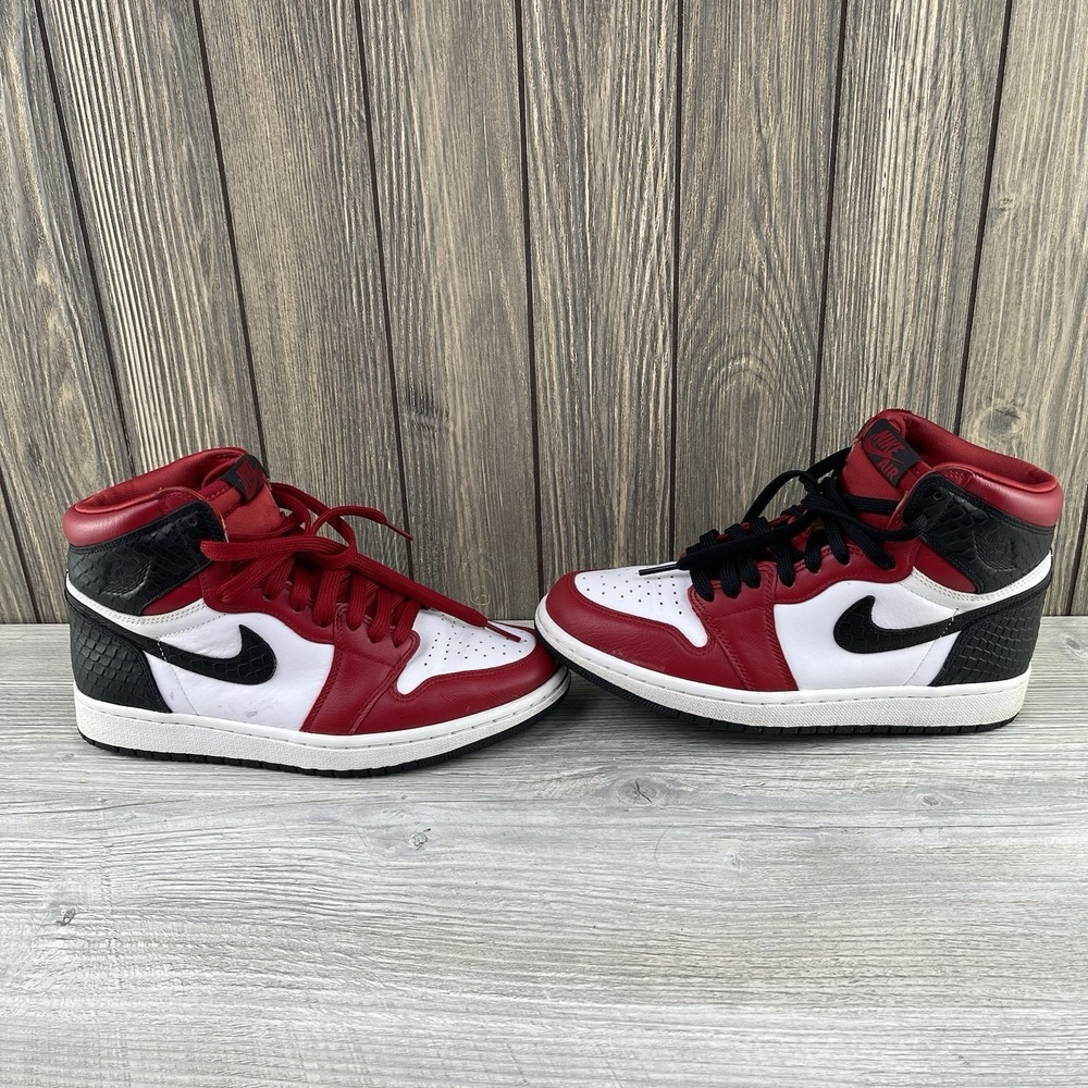 Air Jordan 1 Satin Snake Red Retro High Size 7.5 Womens Sneakers CD0461-601